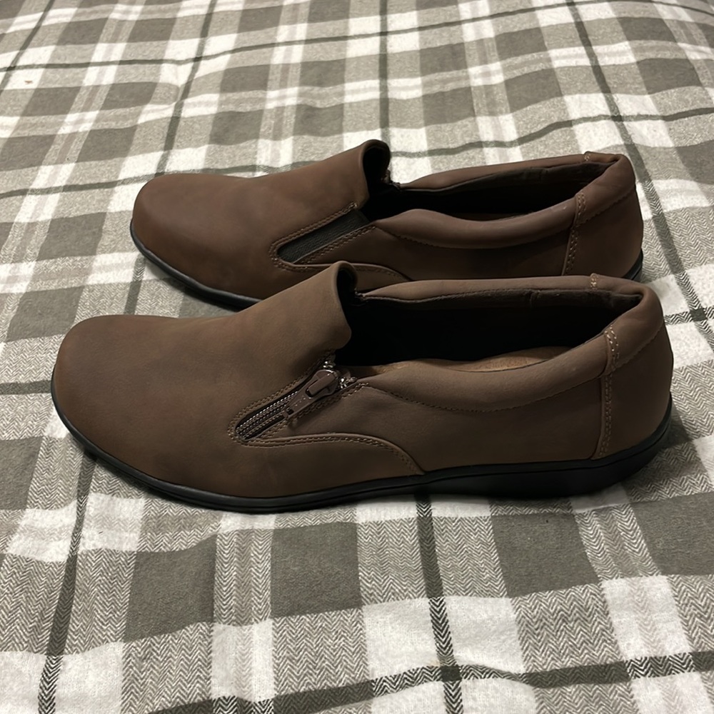 SOFT STYLE - Picture 2 of 9